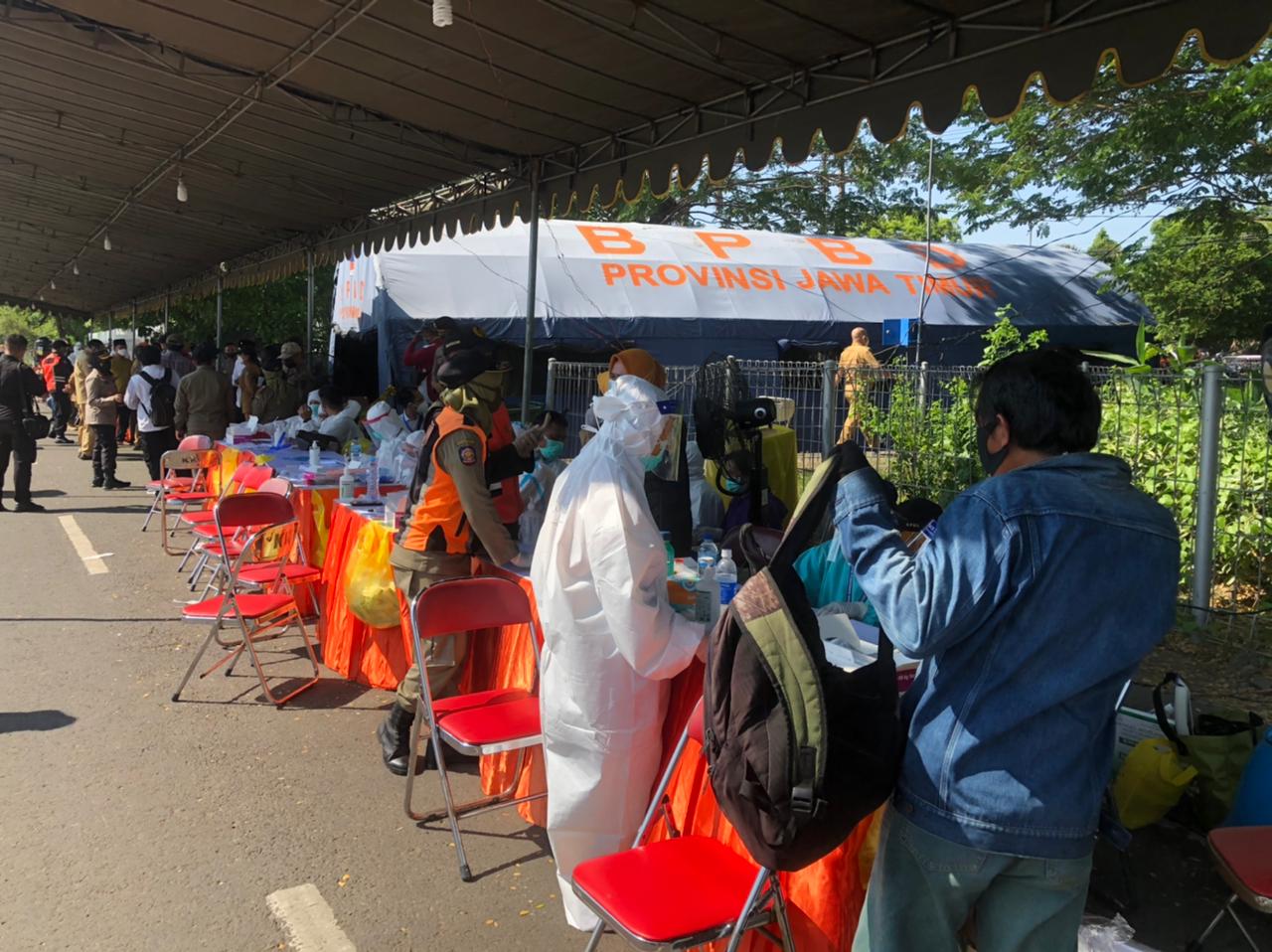 Kondisi Terkini di penyekatan Suramadu. SP/ANGGADIA MUHAMMAD