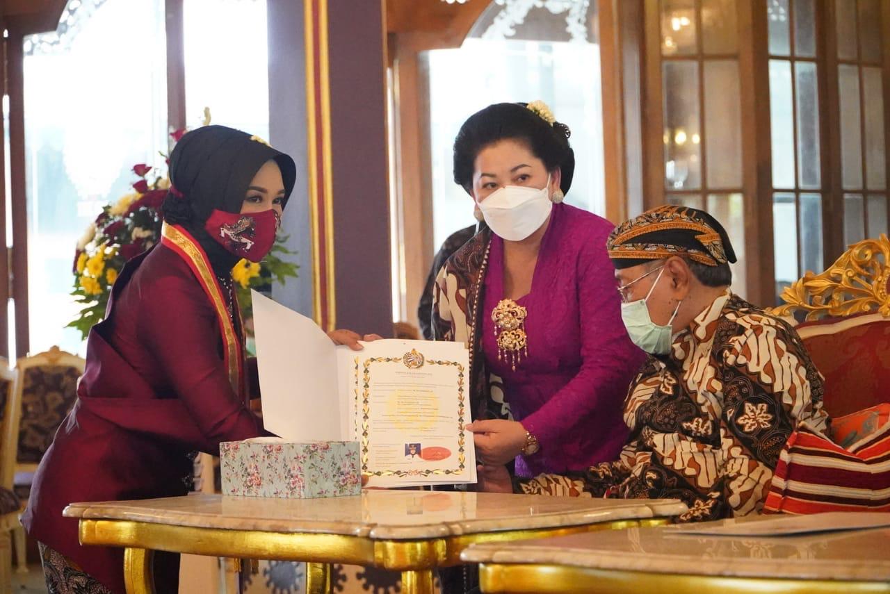 Gusti Kanjeng Ratu Pakoe Boewono saat rangkaian kegiatan Hajad Dalem Garebeg Mulud Alip 1955/2021 Masehi, Sabtu (2/10/2021).SP/DWI