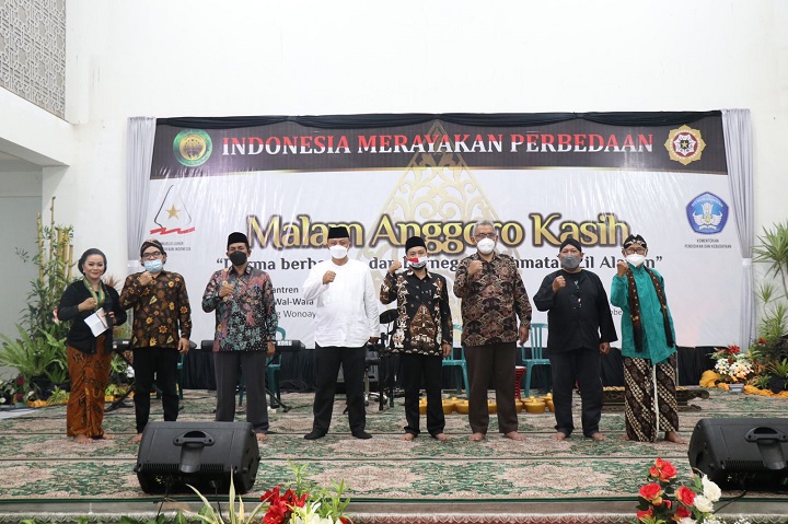 Kementerian Pendidikan, Kebudayaan Riset, dan Teknologi menggelar Sarasehan Anggoro Kasih secara tatap muka, Senin 25/10/2021 di Sidoarjo.