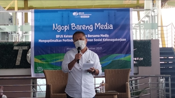 Kepala BPJamsostek atau BPJS Ketenagakerjaan Mojokerto, Zulkarnain Mahading saat pemaparan depan media.SP/Dwy AS