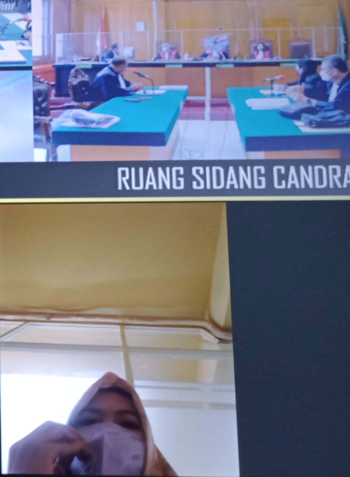Terdakwa Indrayani saat mendengarkan keterangan para saksi di persidangan di ruang Candra PN.Surabaya, secara online, Senin (03/01/2022).SP/BUDI