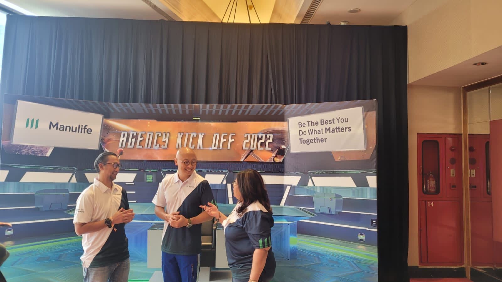 Karjadi Pranoto, Direktur dan Chief EB & Syariah Distribution Manulife Indonesia, Kevin Kwon, Direktur & General Manager Agency Manulife Indonesia, Novita Rumngangun, Direktur & Chief Marketing Officer Manulife Indonesia. SP/Ki-ka