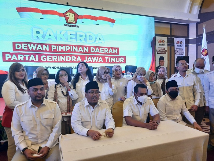 Jajaran pimpinan DPD PArtai Gerindra Jatim usai menggelar Rakerda di Surabaya, Rabu 30/3/2022.