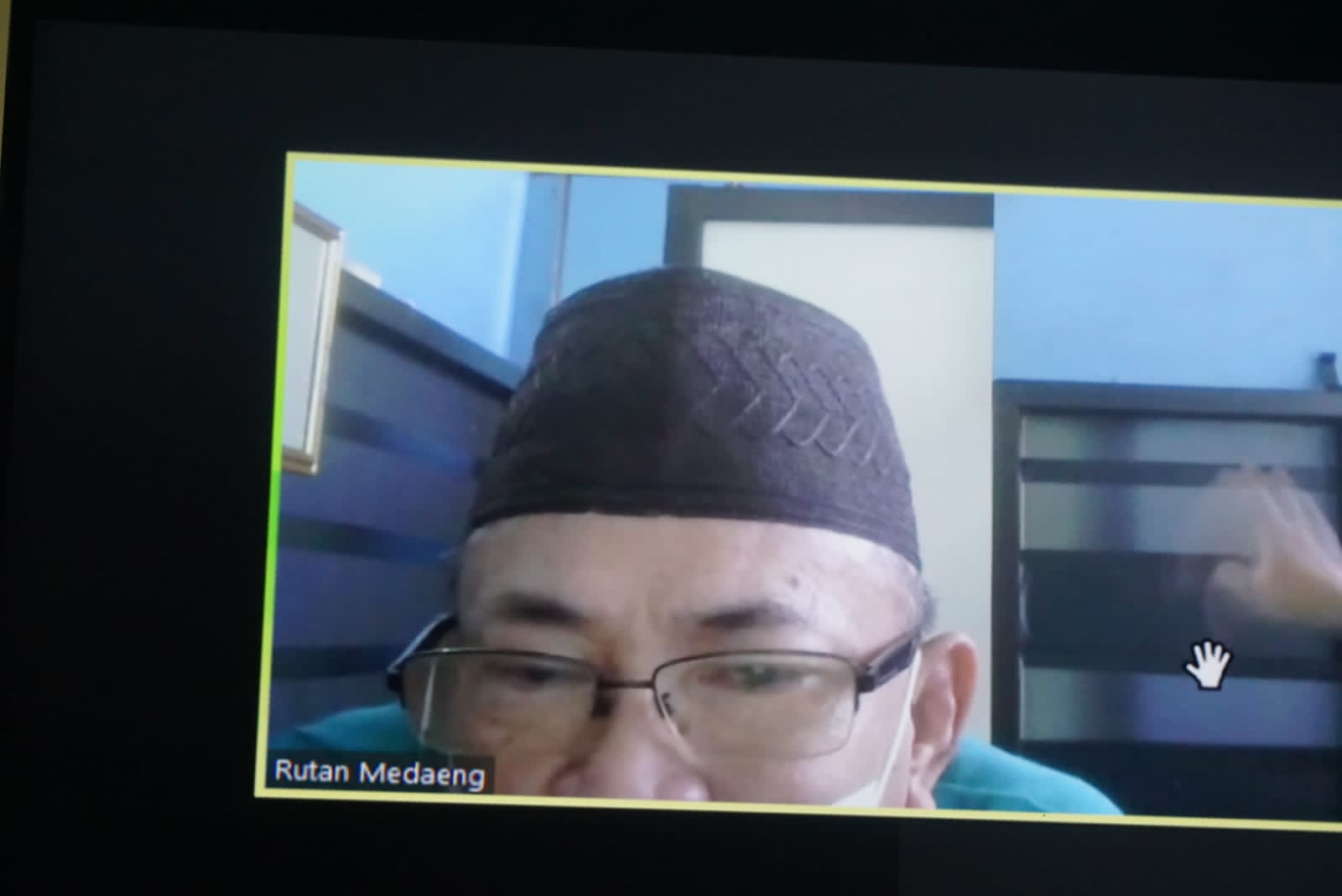 Djunaidi saat memberikan keterangan sebagai terdakwa dalam sidang di PN Surabaya kemarin