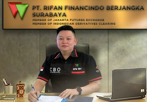 Chief Business Officer PT Rifan Financindo Berjangka Surabaya, Leonardo.
