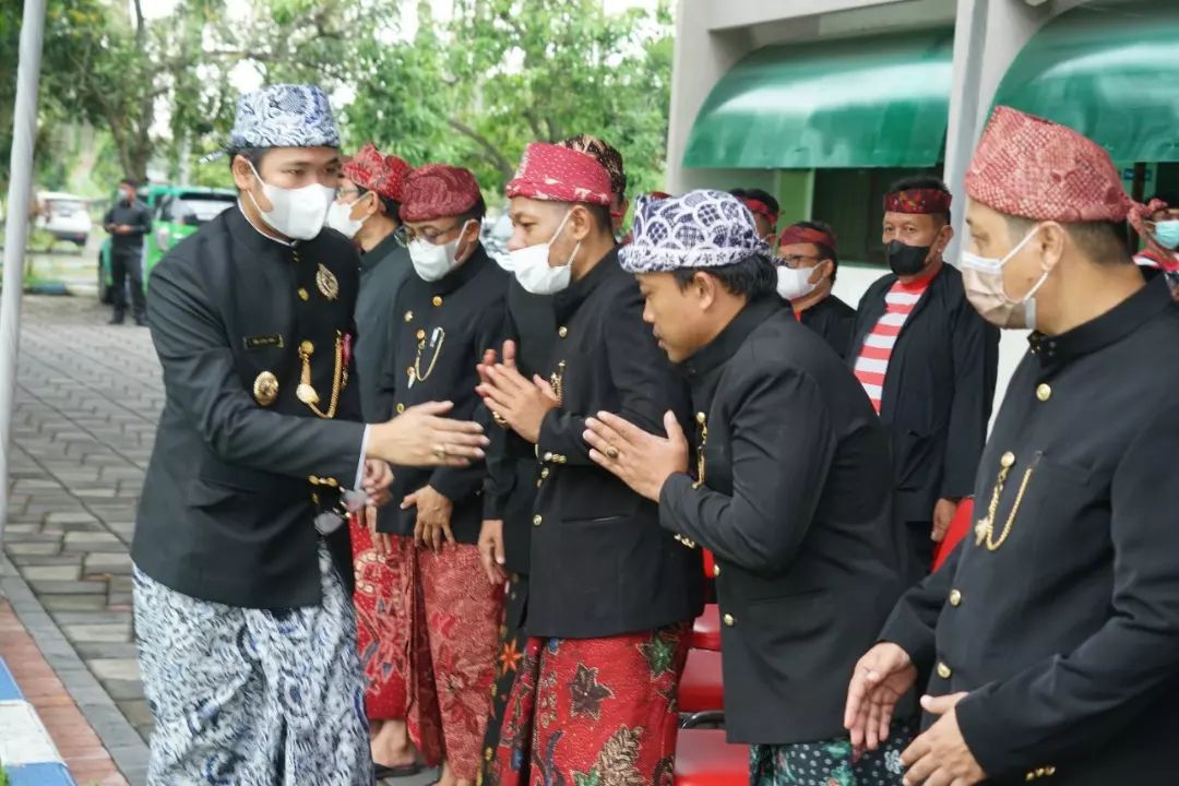 Pemerintah Kabupaten Bangkalan menggelar Upacara peringatan Hari Pendidikan Nasional (Hardiknas).