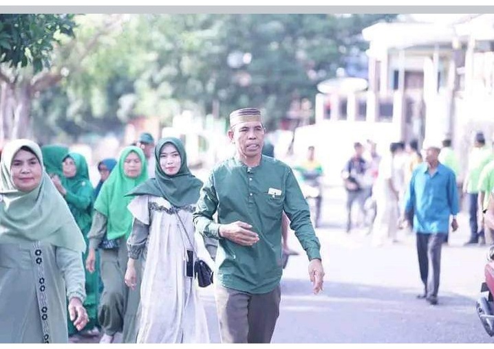 Sukrin Cakades nomor 2 memenangkan Pilkades Desa Jia Sape. SP/Hikmah