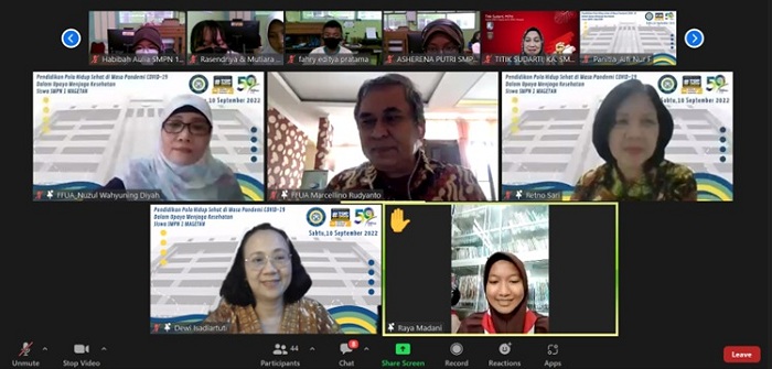 Tangkapan layar Kegiatan Pengabdian Masyarakat Fakultas Farmasi Universitas Airlangga, Sabtu, (10 September 2022) saat sesi diskusi. SP/HUMAS UNAIR