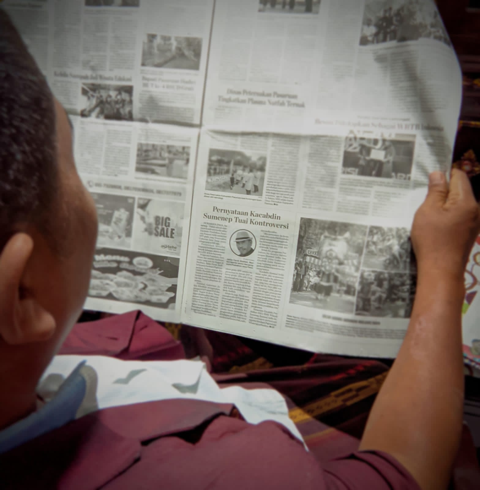 RB. Faisal Sadamih, ketua Indonesia Lanyalla Center (ILC) Kab.Sumenep diruang kerjanya. SP/Ainur Rahman