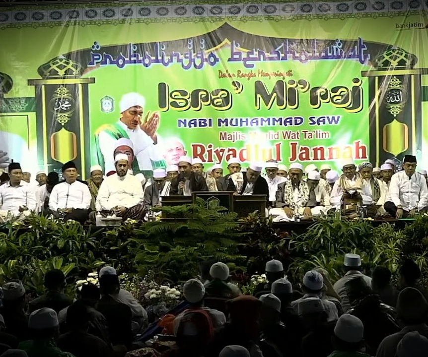 Acara peringatan isra mi'raj di depan Kantor Wali Kota Probolinggo, Sabtu (18/2/2023).