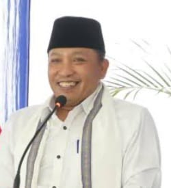 Bupati Sampang H.Slamet JunaidI.