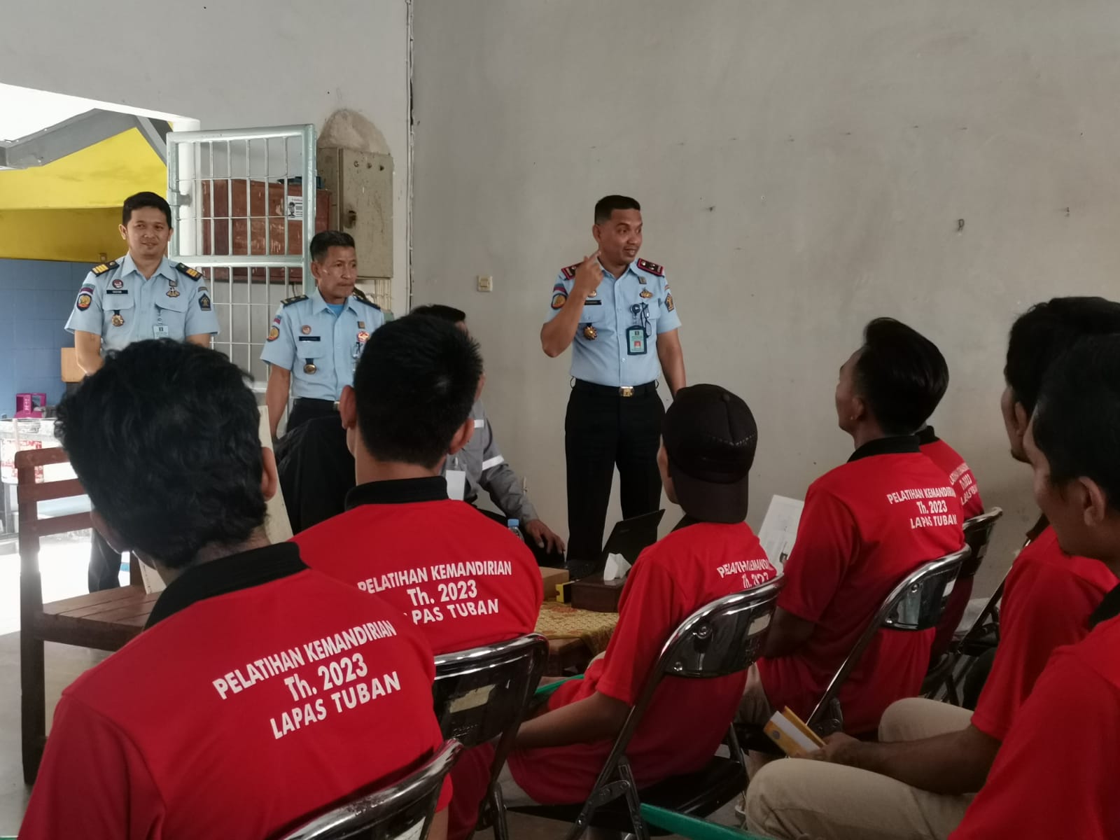 WBP peserta pelatihan otomotif kendaraan roda dua yang diselenggarakan oleh Lapas Kelas IIB Tuban.