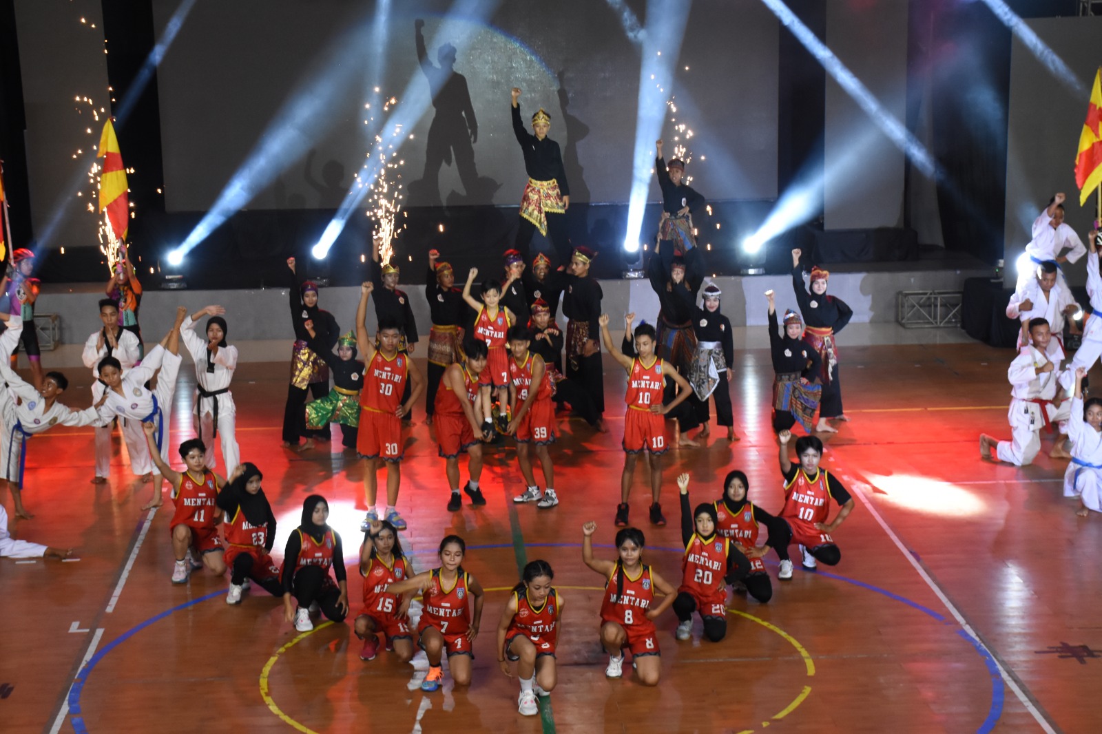 Acara launching Bupati Cup Bojonegoro 2023 di Gor Dabonsia Dander Bojonegoro pada Rabu (5/7/2023) malam.  Foto: Pemkab Bojonegoro.