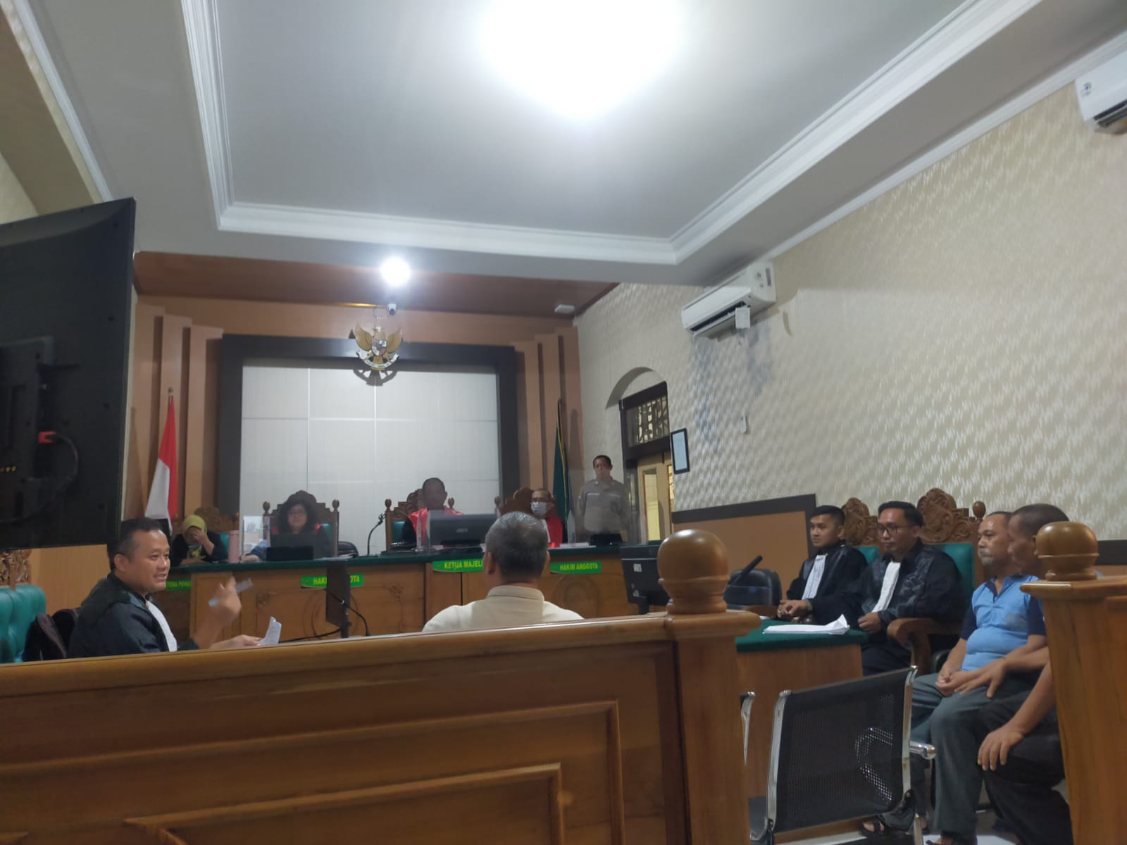 Rahadiyanto, saksi korban saat memberikan keterangan di Persidangan.