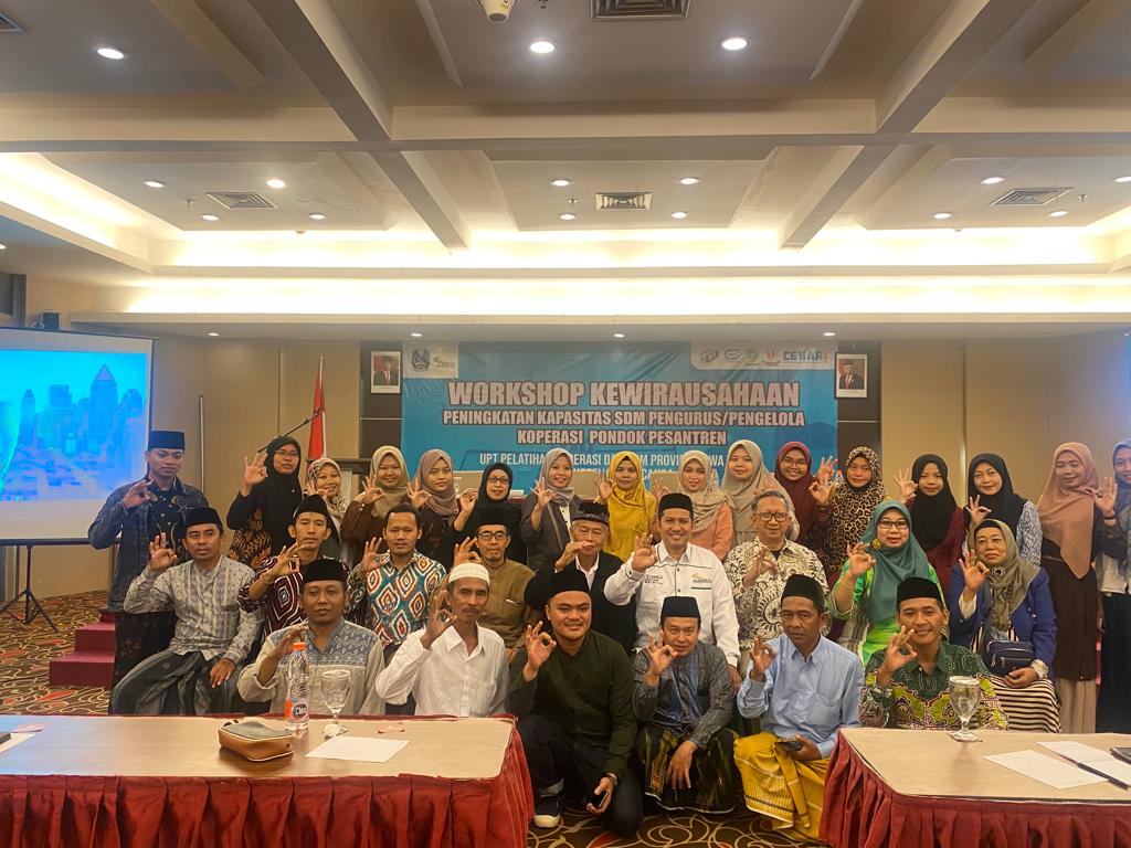 Workshop Kewirausahaan Peningkatan Kapasitas SDM Pengurus/Pengelola Koppontren di kantor UPT Pelatihan Diskop-UMKM, Malang. Foto: Sekjen OPOP Jatim.