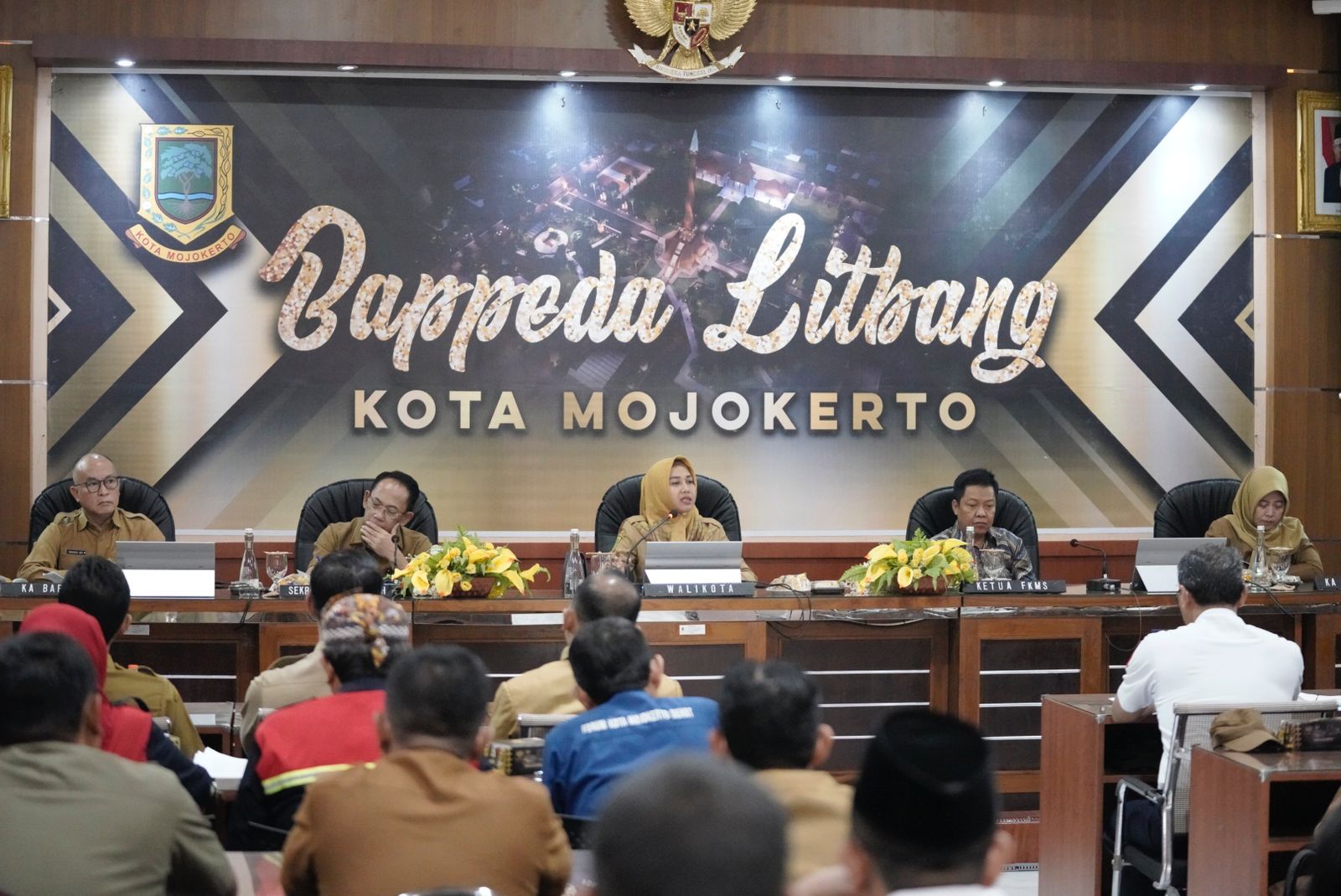 Wali Kota Mojokerto saat memberikan arahan kepada pimpinan OPD terkait persiapan verifikasi lanjutan