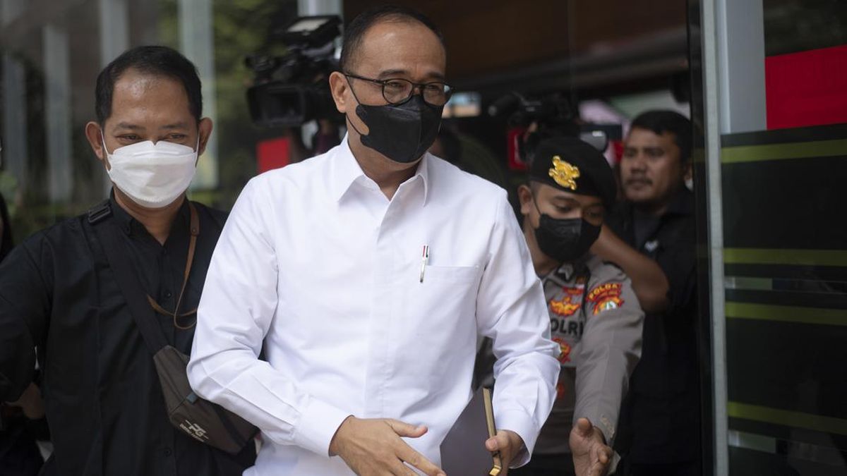 Mantan pejabat Ditjen Pajak Rafael Alun saat sidang pembacaan dakwaan di kasus dugaan gratifikasi dan pencucian uang Rabu (30/08/2023)