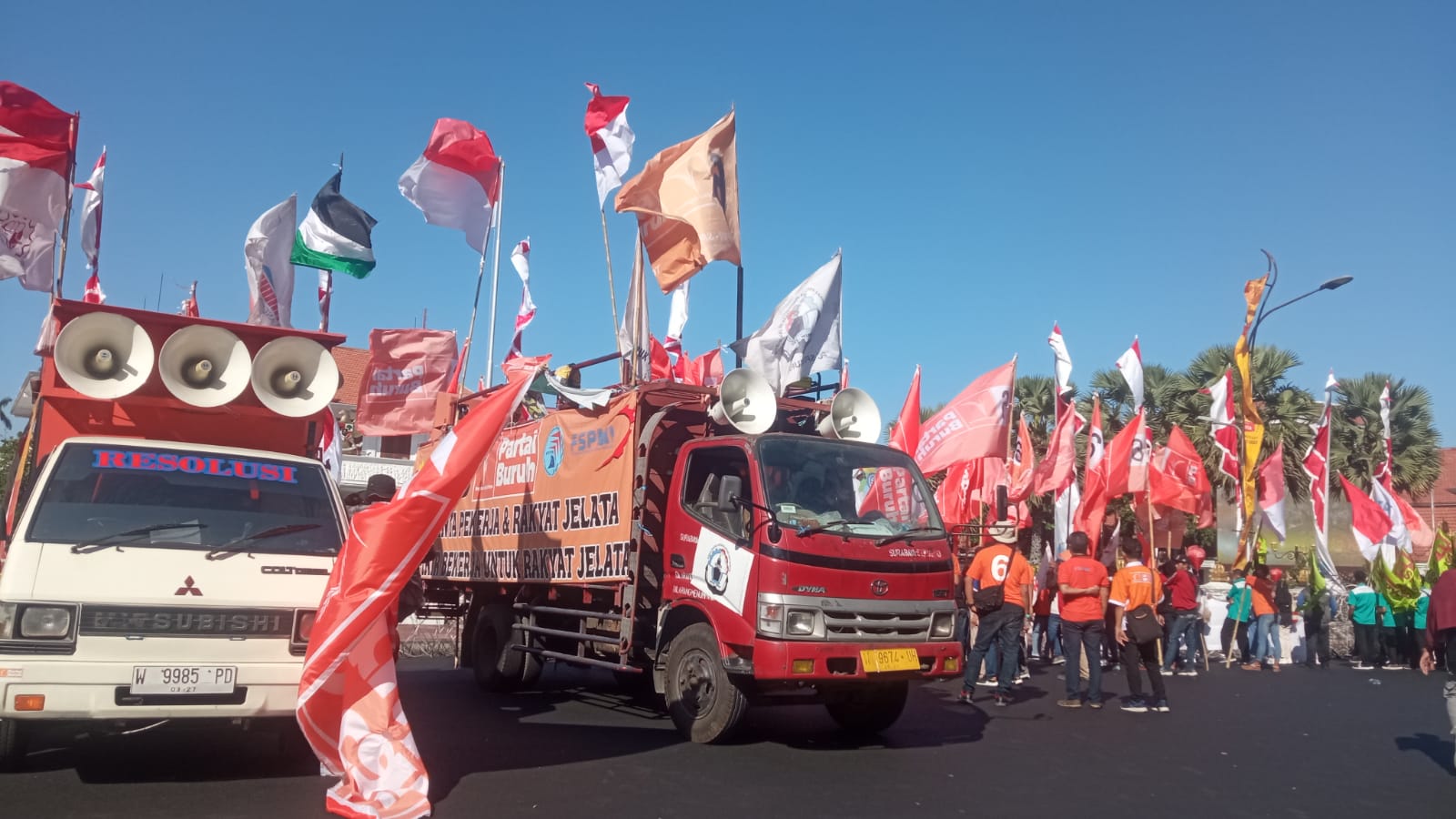 Serikat Buruh demo meminta  kenaikan UMK Jatim rata-rata berkisar 15 persen. SP/AINI