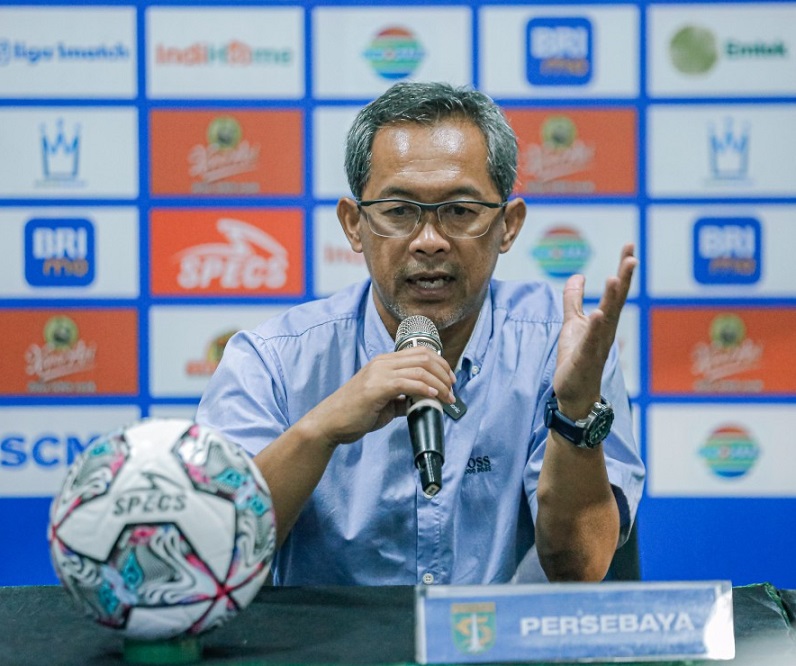 Pelatih Persebaya aji Santoso