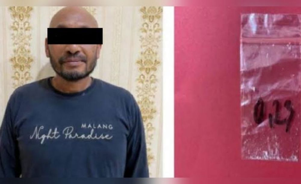 Pelaku dan barang bukti saat diamankan Satrsekoba Polres Pasuruan