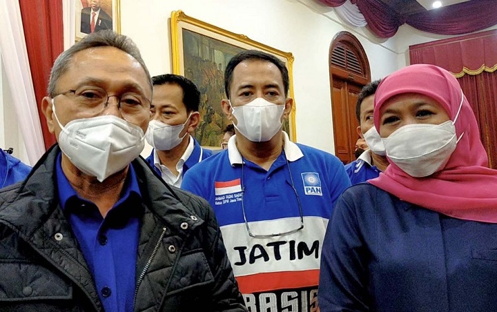 Ketum PAN, Zulkifli Hasan (Zulhas) bersama Gubernur Jatim Khofifah Indar Parawansa di Gedung Negara Grahadi. SP/Solichan
