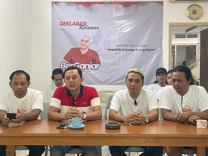 Deklarasi BerGanjar di Karang Menur IV, Gubeng, Kota Surabaya, Kamis (4/5) sore.