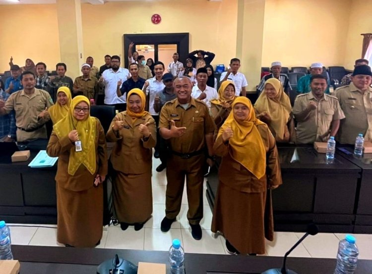 Kadis Kelautan kab Pasuruan Alfi khasanah bersama tim dinas kelautan dan perikanan (DKP) Jawa Timur.