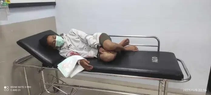 Korban dilarikan ke rumah sakit usai mendapat luka pasca dibegal. SP/Lim