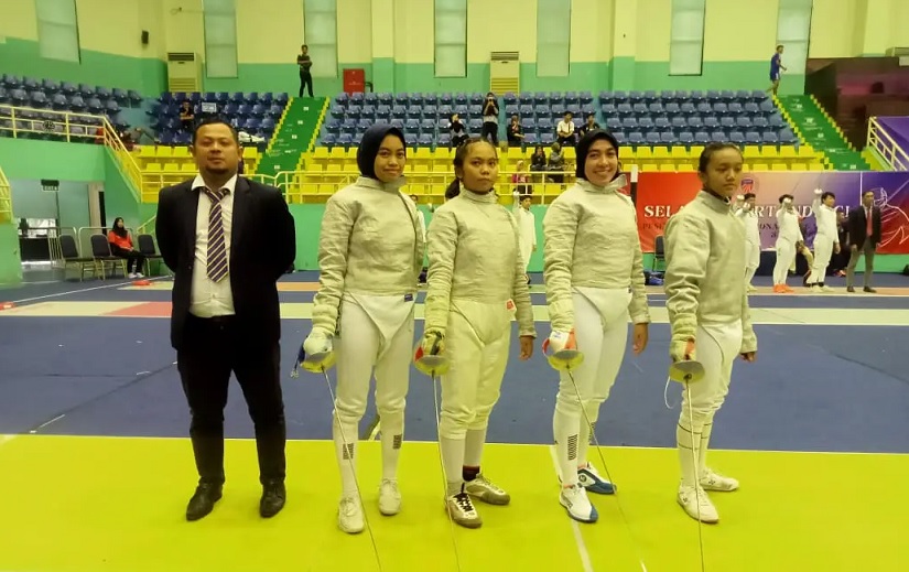 Peraih medali emas dalam Kejurnas Anggar di GOR Popki Cibubur, Jakarta Timur. Foto: IKASI Jatim.