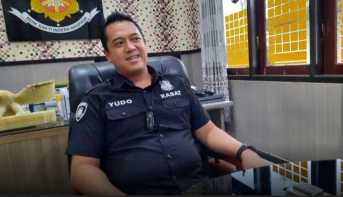 Kasat Reskrim Polres Blitar AKP Yudho saat di ruang kerjanya. SP/Hadi Lestariono