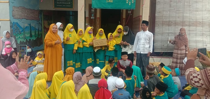 Peringatan Maulid Nabi di TPQ Babussalam ( Taman Pendidikan Al-Qur'an )  Desa Dukuhsari Jabon Sidoarjo. SP/Hikmah