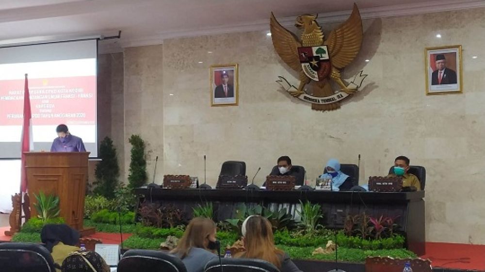 Paripurna Pandangan Umum P-APBD 2020 Fraksi DPRD Kota Kediri. SP/can