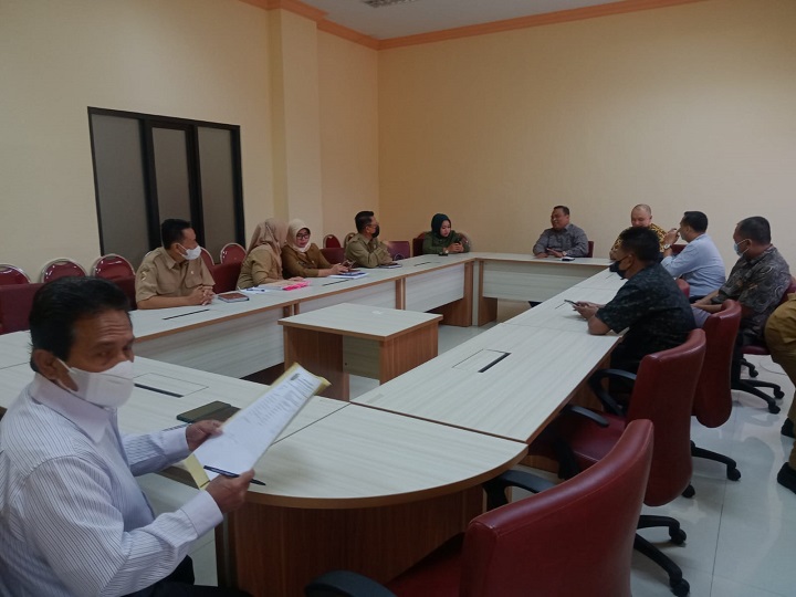 Komisi 4 DPRD Kabupaten Mojokerto saat melakukan rapat pembahasan di gedung dewan.