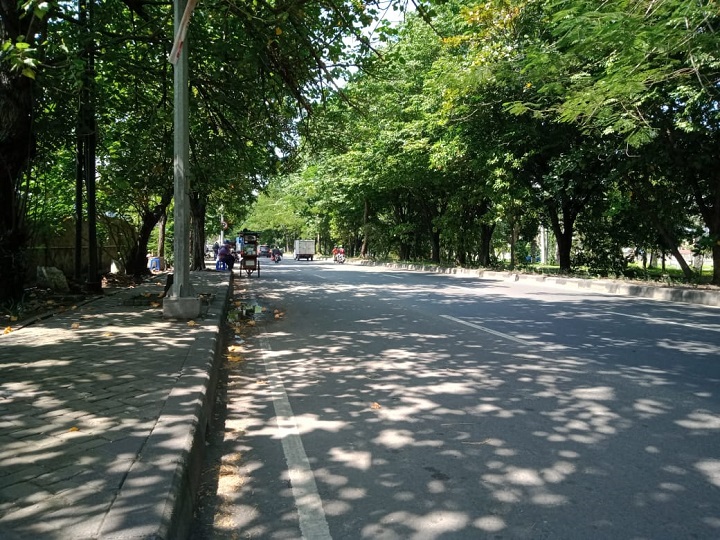 Pemandangan di kawasan jalan Margomulyo.