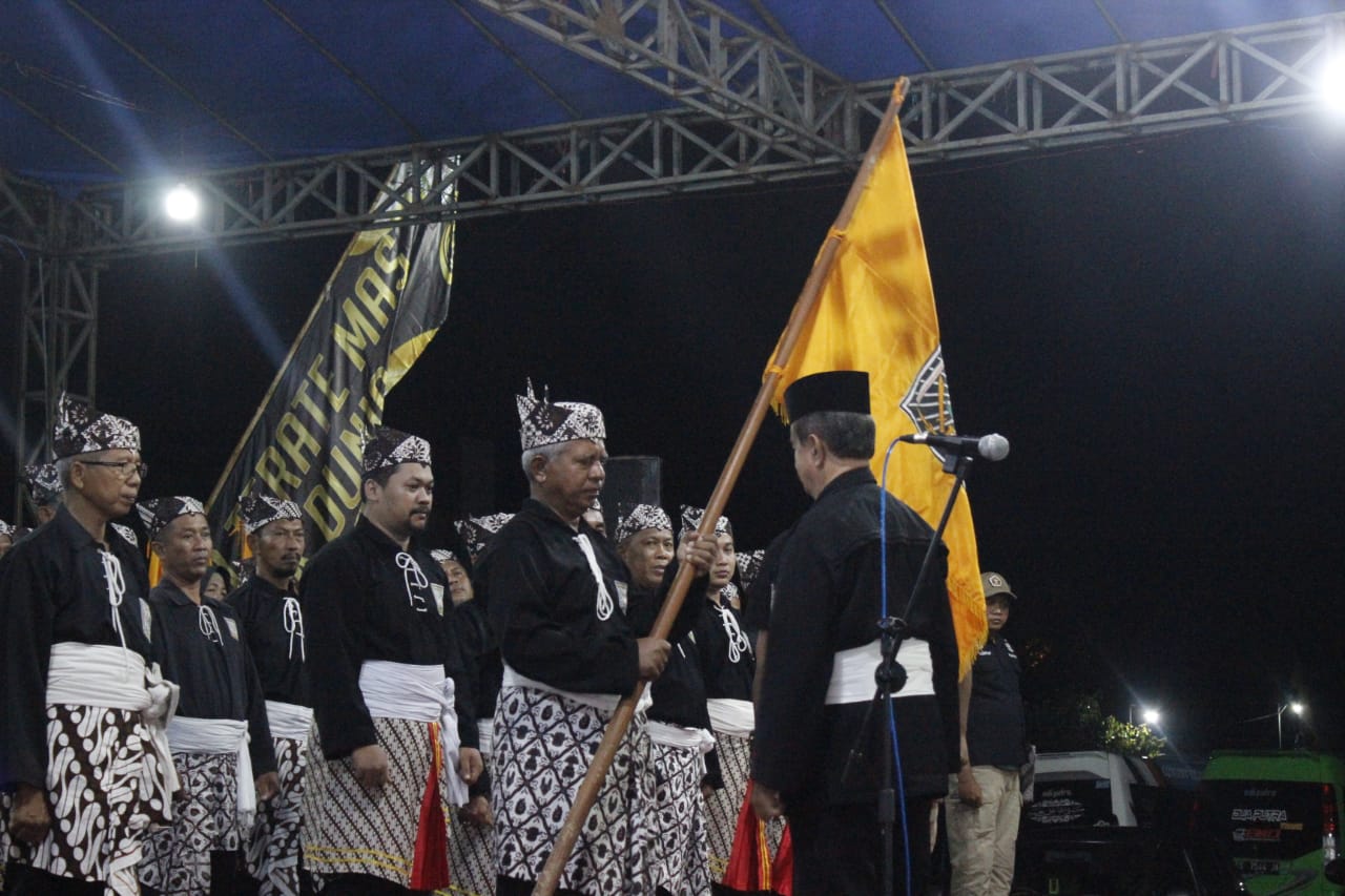 Prosesi pelantikan Pengurus SH Terate Cabang Tuban oleh Ketua Umum SH Terate Pusat Madiun