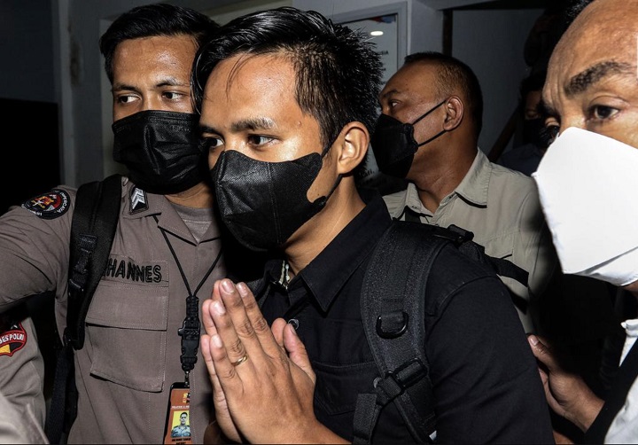 Bharada E mendatangi Komnas HAM terkait kasus tembak menembak dengan Brigadir J.