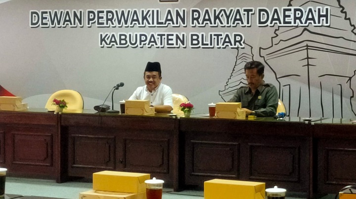 Hearing tentang sosialisasi masa reses anggota DPRD Kab Blitar TA 2023 dipimpin Wakil Ketua DPRD Kab Blitar Muhammad Rifa'i dan Mujib. SP/Lestariono