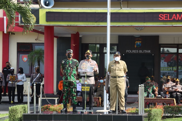 Apel Pamor Keris di halaman Polres Blitar pada Senen (24/1). SP/Hadi Lestariono