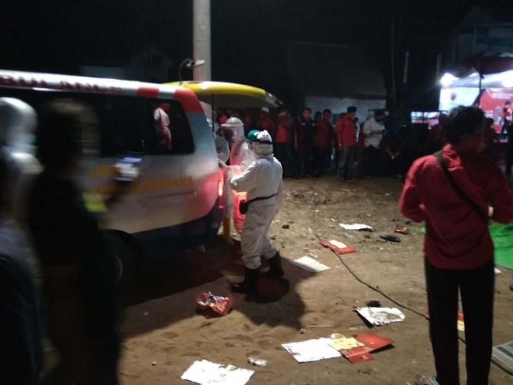 Acara sosialisasi bapaslon Eri Cahyadi dan Armuji menelan korban karen atak patuhi aturan protokol covid-19.SP/ Alqomaruddin.