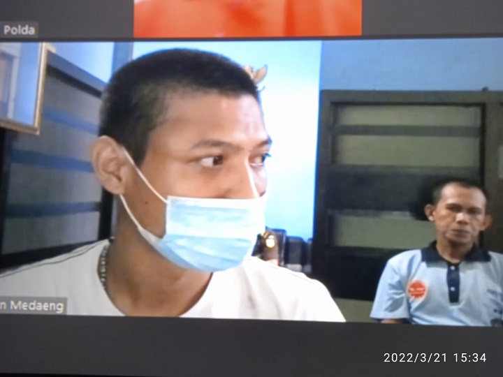 Terdakwa saat menjalani sidang secara telekonference. SP/Budi Mulyono 