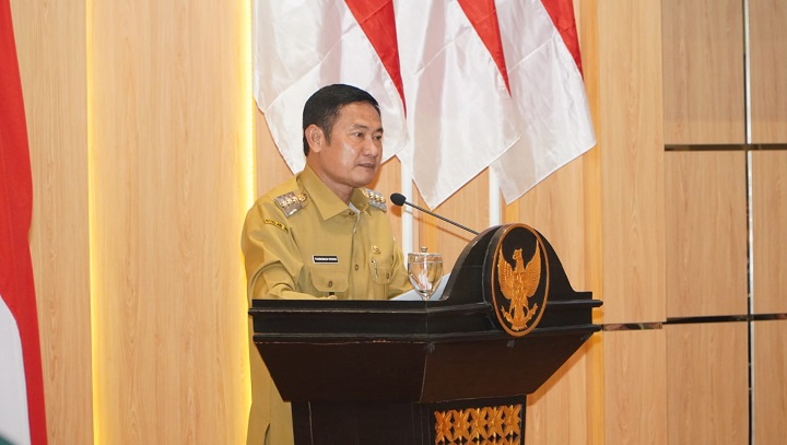 Bupati saat membacakan nota keuangan Raperda APBD TA 2024 di ruang rapat paripurna Kantor DPRD Kabupaten Lamongan. SP/MUHAJIRIN 