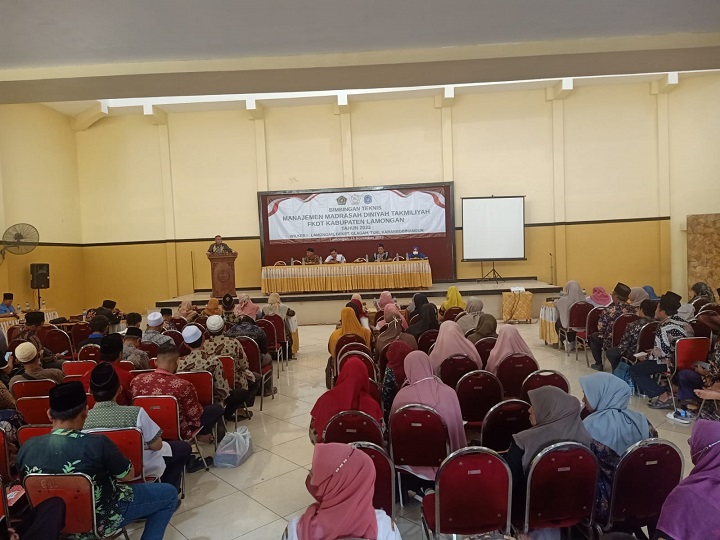 Para Guru Madin saat mengikuti Bimbingan teknis yang digelar pada Rabu, (15/11/2023) di Gedung Budi Luhur Convention Hall lalu. SP/MUHAJIRIN 