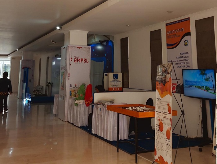 Pameran Modern Art and Exhibition (MADE) yang diadakan mulai 29 September 2022 - 2 Oktober 2022 di Alun-Alun Kota Surabaya. SP/Aksaradia.