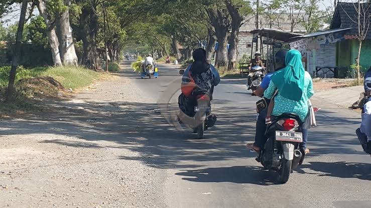 Kondisi Jalan yang ada di kabupaten Pasuruan.