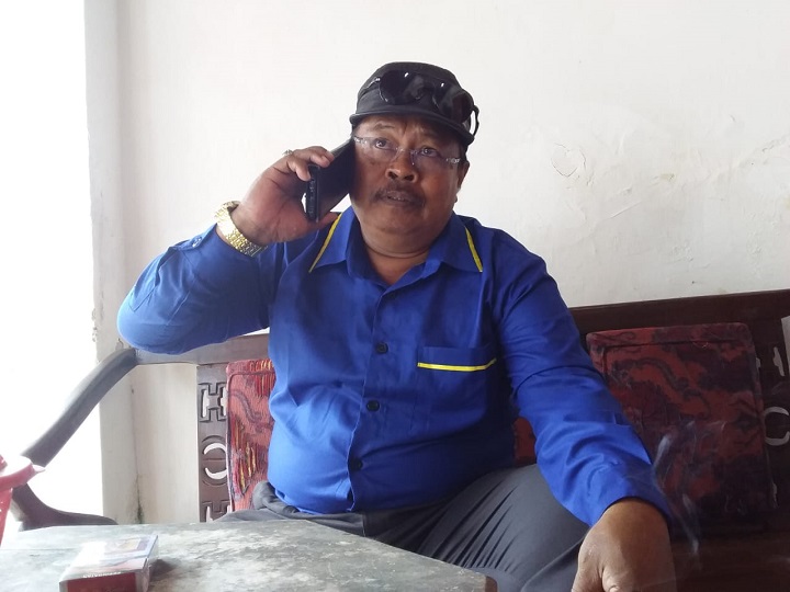 Ketua DPC LSM Laki Kab. Sumenep, Misnadin S. Kanoma saat dikonfirmasi Surabaya pagi di Sumenep. SP/Ainur Rahman