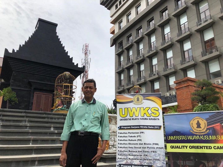 Andi Aruji Kepala Biro Administrasi Kemahasiswaan dan Humas Universitas Wijaya Kusuma Surabaya