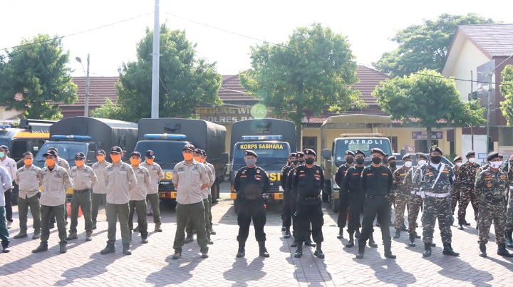 Apel Gelar Pasukan Operasi Lilin Semeru tahun 2021 di Mapolres Pasuruan, Kamis (23/12/21). SP/Her