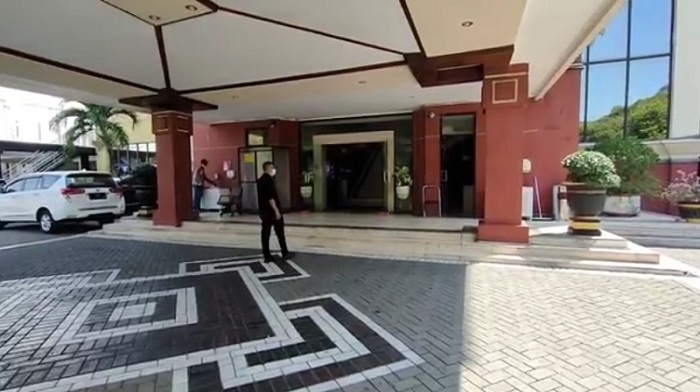 Gedung DPRD Kota Surabaya terlihat sepi pascabelasan anggota dewan terkonfirmasi positif Covid-19. SP/In/Hari Tambayong.