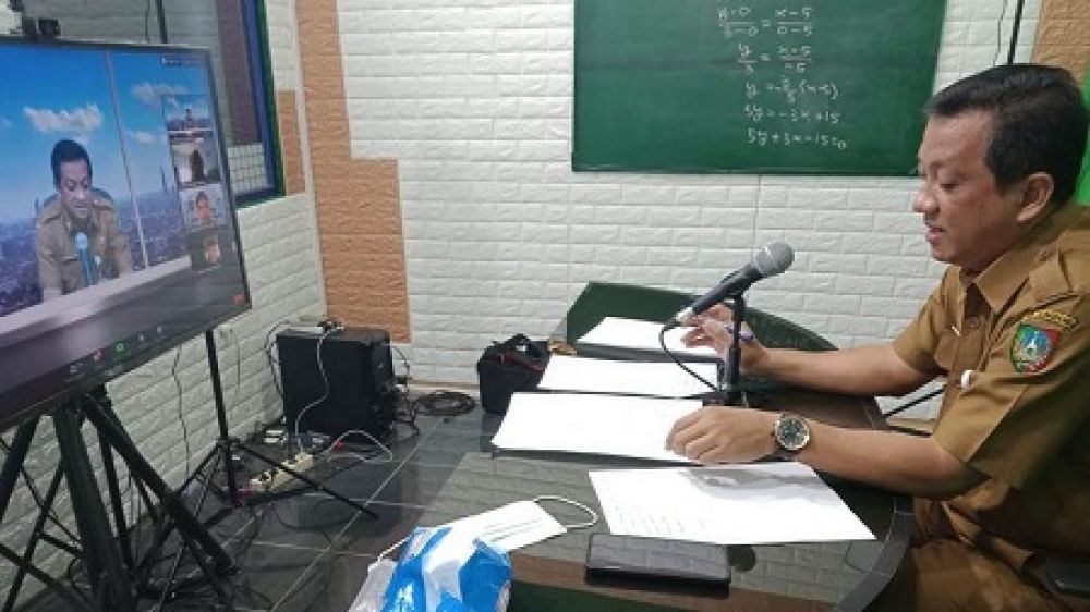 Bimtek K13 secara virtual Disdikbud Kabupaten Jombang. SP/M. Yusuf