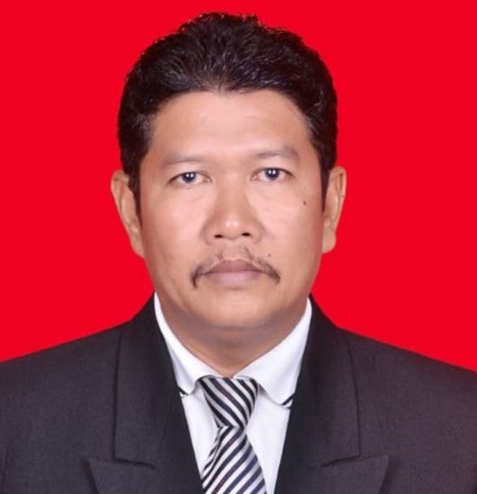 Ketua Komite Wartawan Reformasi Indonesia (KWRI) Kab. Sumenep, A. Juhri saat ditemui reporter Surabaya Pagi. SP/Ainur Rahman